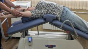 АППАРАТНАЯ КИНЕЗИОТЕРАПИЯ В САНАТОРИИ «РЯБИНУШКА» ОБОРУДОВАНИЕ: ОРМЕД «КИНЕЗО» АППАРАТНАЯ КИНЕЗИОТЕРАПИЯ В САНАТОРИИ «РЯБИНУШКА» ОБОРУДОВАНИЕ: ОРМЕД «КИНЕЗО»